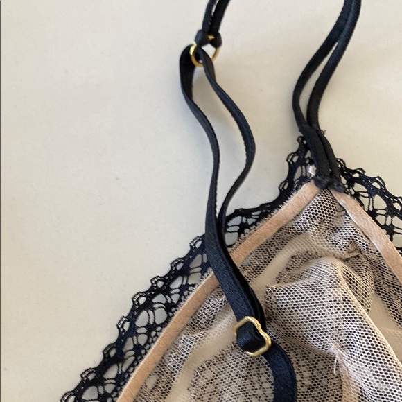 Victoria's Secret Nude and Black Lace Bralette - Picture 5 of 8